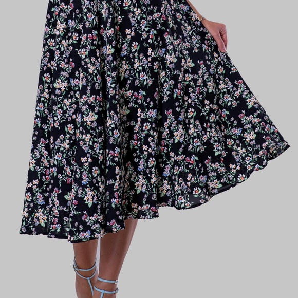 ByEgreis floral skirt, high waisted, pockets, lined, 100% Polyester - Picture 2 of 3